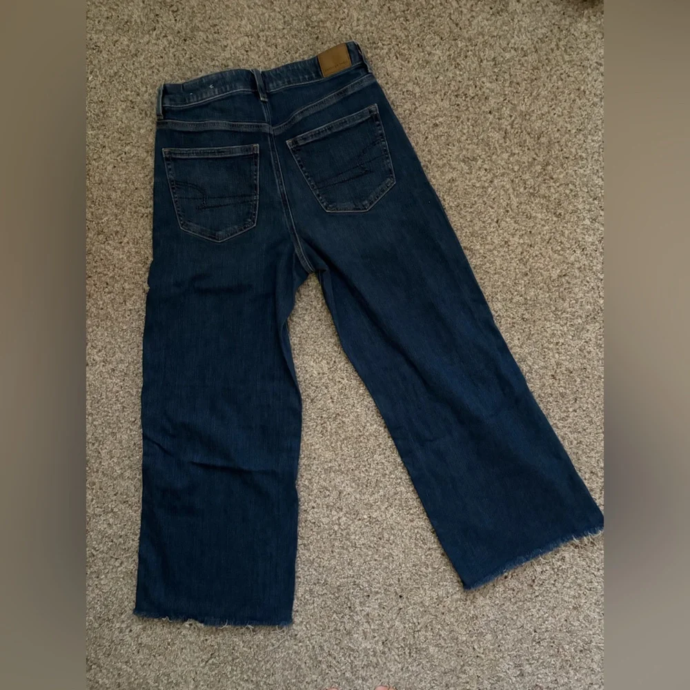 American Eagle Destroyed Super High Rise Baggy Wide Leg Jeans Short* - Picture 2 of 11